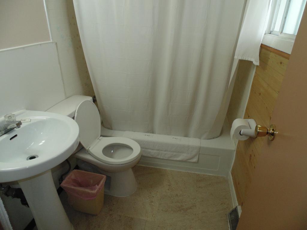 Capri Motel Порт-Колборн Номер фото