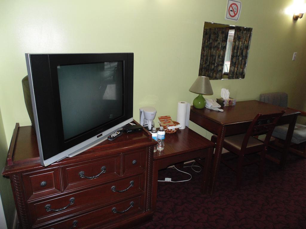 Capri Motel Порт-Колборн Номер фото