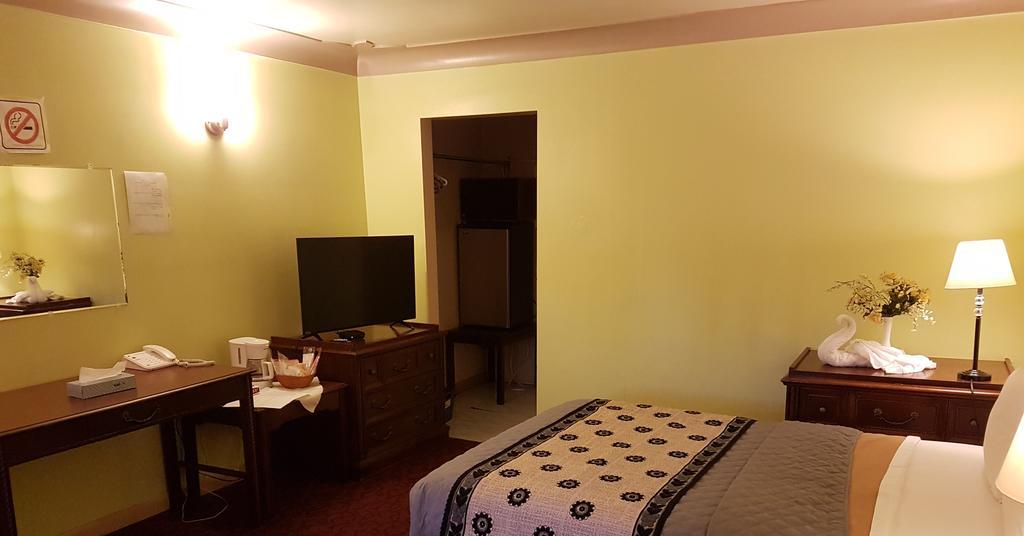 Capri Motel Порт-Колборн Екстер'єр фото